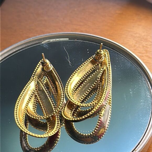 Vintage 80s double teardrop red, green & cream swirl paint gold post earrings - Picture 4 of 5